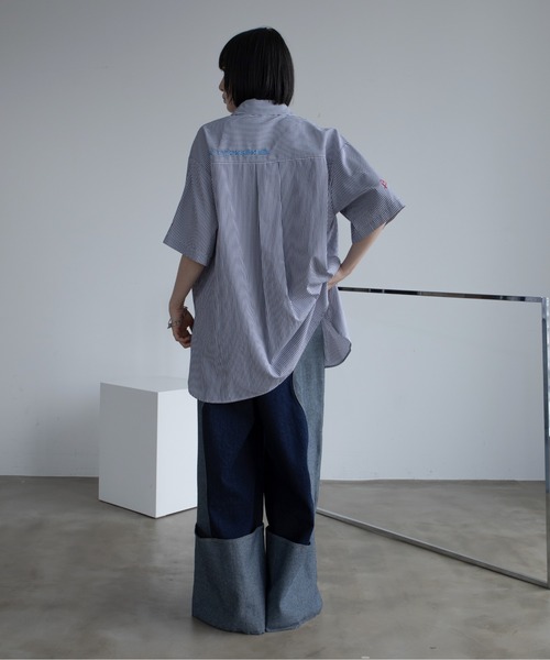 VACANCY(ヴァカンシー)の「ランダム刺繍ハーフスリーブオーバーシャツ(シャツ/ブラウス・レディース・ブルー/ホワイト・FREE)」の21枚目の写真