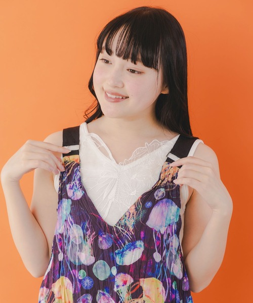 ScoLar（スカラー）の「151664：蝶花レース貼り付け 前後着用2WAYタンクトップ（タンクトップ・レディース・オフホワイト/ブラック/ピンク/パープル・M）」の6枚目の写真