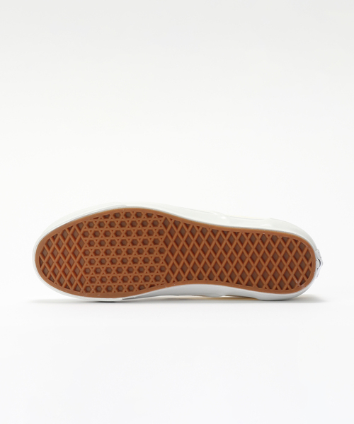 VANS(バンズ)の「VANS PREMIUM LX Slip-On Reissue 98 VN000CSE2BO(スリッポン・メンズ・ブラック系その他・26cm/26.5cm/27cm/27.5cm/28cm)」の5枚目の写真