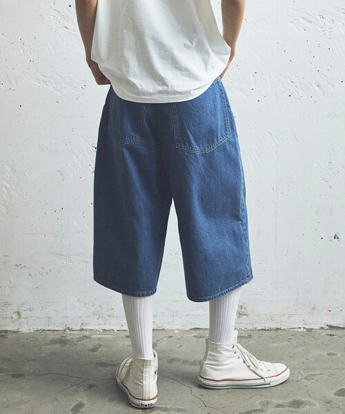 KURO（クロ）の「KURO | WIDE SPREAD CROPPED SHORTS WOMEN（デニム