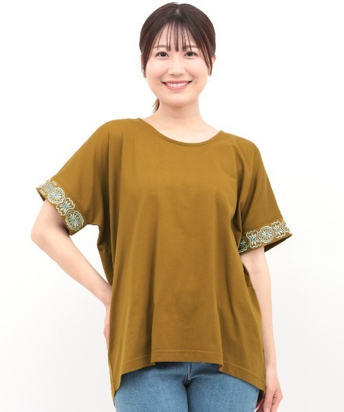 チチカカ(チチカカ)の「スリーブジュエル刺繍Tシャツ(Tシャツ/カットソー・レディース・オフホワイト/ベージュ/ブラック・FREE)」の9枚目の写真