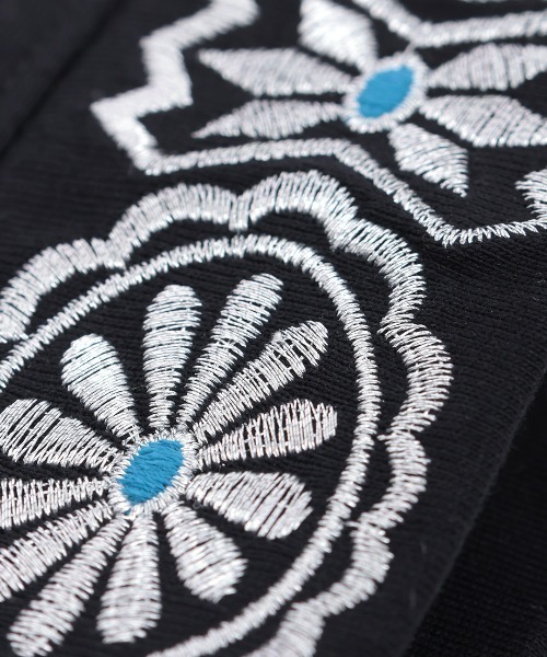 チチカカ(チチカカ)の「スリーブジュエル刺繍Tシャツ(Tシャツ/カットソー・レディース・オフホワイト/ベージュ/ブラック・FREE)」の18枚目の写真