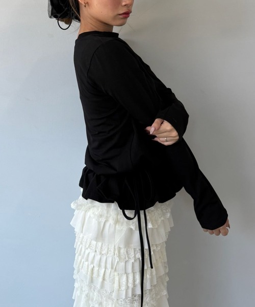 SANSeLF(サンセルフ)の「【SANSeLF】 フリルヘムロングTシャツ フェミニンカジュアル クルーネック sanw25a041(その他トップス・レディース・ブラック/ホワイト・FREE)」の7枚目の写真