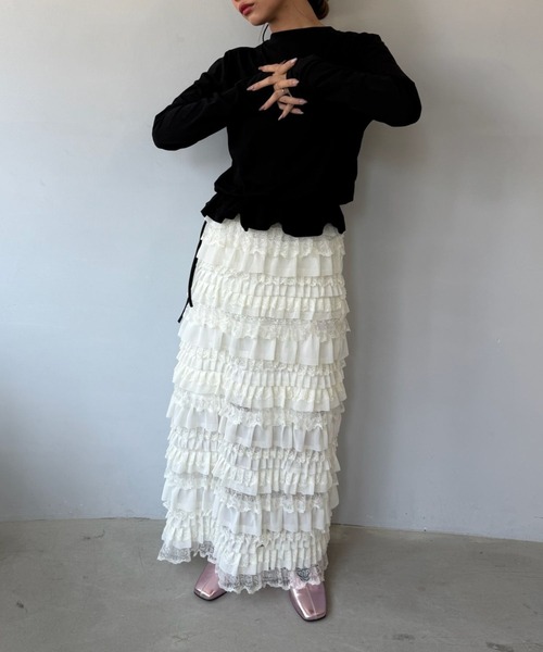 SANSeLF(サンセルフ)の「【SANSeLF】 フリルヘムロングTシャツ フェミニンカジュアル クルーネック sanw25a041(その他トップス・レディース・ブラック/ホワイト・FREE)」の8枚目の写真