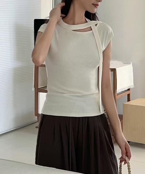 Lace Ladies(レースレディース)の「チョーカー デザイン フレンチスリーブ カットソー トップス(Tシャツ/カットソー・レディース・ブラック/アイボリー/グレー・FREE)」の7枚目の写真