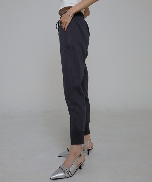 Mela(メラ)の「美脚!スウェットジョガーパンツ(スウェットパンツ・レディース・グレー/ブラック/ライトグレー・S/M/L)」の20枚目の写真