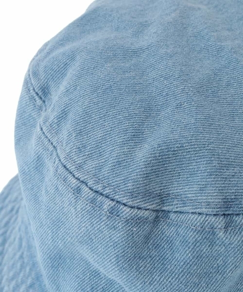 a.v.v（アーヴェヴェ）の「【NEW HATTAN】 デニムバケットハット（ハット・メンズ・ブラック/ダークインディゴブルー・46）」の6枚目の写真