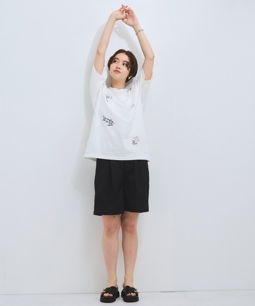 VICKY(ビッキー)の「落書き刺繍Tシャツ≪洗濯機で洗える≫(Tシャツ/カットソー・レディース・ホワイト/ブラック・M)」の8枚目の写真