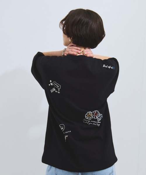 VICKY(ビッキー)の「落書き刺繍Tシャツ≪洗濯機で洗える≫(Tシャツ/カットソー・レディース・ホワイト/ブラック・M)」の19枚目の写真