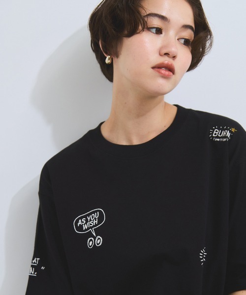 VICKY(ビッキー)の「落書き刺繍Tシャツ≪洗濯機で洗える≫(Tシャツ/カットソー・レディース・ホワイト/ブラック・M)」の21枚目の写真