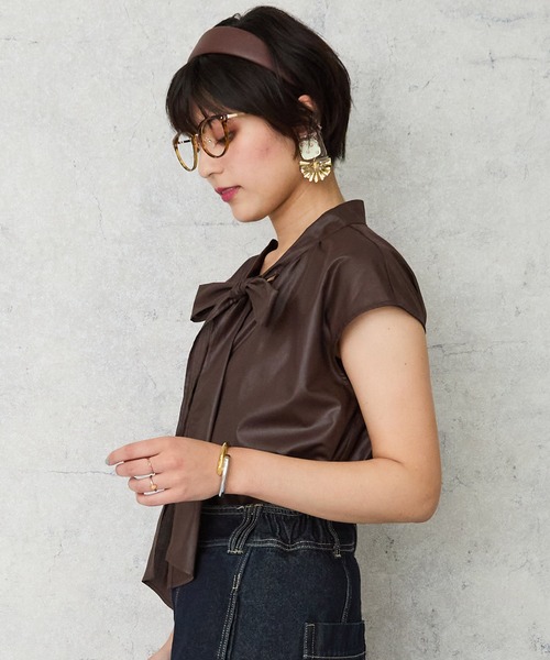 JETSET SOLO PLUS (ジェットセットソロプラス)の「【JETSET SOLO PLUS】コーティングローンボウタイブラウス(シャツ/ブラウス・レディース・ブルー/ブラック/ブラウン・FREE)」の19枚目の写真