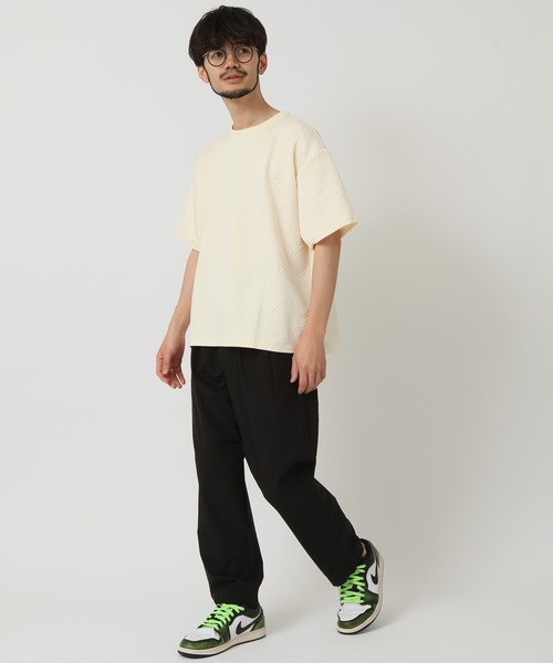 ARCADE(アーケード)の「同色織柄もちもち素材 ボックスシルエット クルーネック ショートスリーブカットソー(Tシャツ/カットソー・メンズ・ベージュ/ホワイト/グレー/ブラック・L/XL/2XL/M)」の18枚目の写真