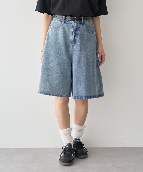 earth music&ecology（アースミュージックアンドエコロジー）の「デニムハーフパンツ（その他パンツ・レディース・ライトインディゴブルー/ブラック・S/M）」の9枚目の写真