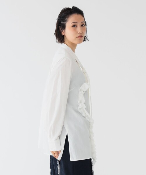 maturely（マチュアリー）の「maturely / オーガニック コットン ハート フリルシャツ（シャツ/ブラウス・レディース・ブラック/オフホワイト・1/0）」の5枚目の写真