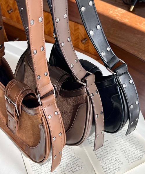 moment+(モーメントプラス)の「フロントバッグルデザインハーフムーンワンハンドルバッグ(ショルダーバッグ・レディース・ブラック/ブラウン/キャメル・FREE)」の10枚目の写真