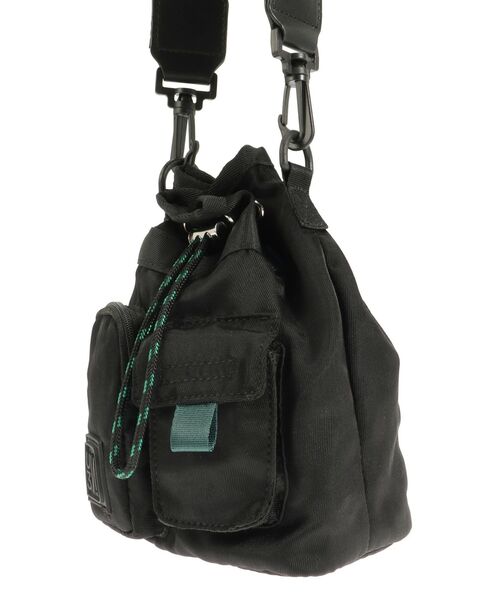 UN3D.(アンスリード)の「MILITARY MINI BAG / ミリタリーミニバッグ(ショルダーバッグ・レディース・ブラック/カーキ・FREE)」の3枚目の写真