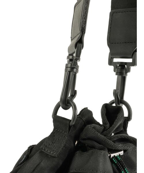 UN3D.(アンスリード)の「MILITARY MINI BAG / ミリタリーミニバッグ(ショルダーバッグ・レディース・ブラック/カーキ・FREE)」の5枚目の写真