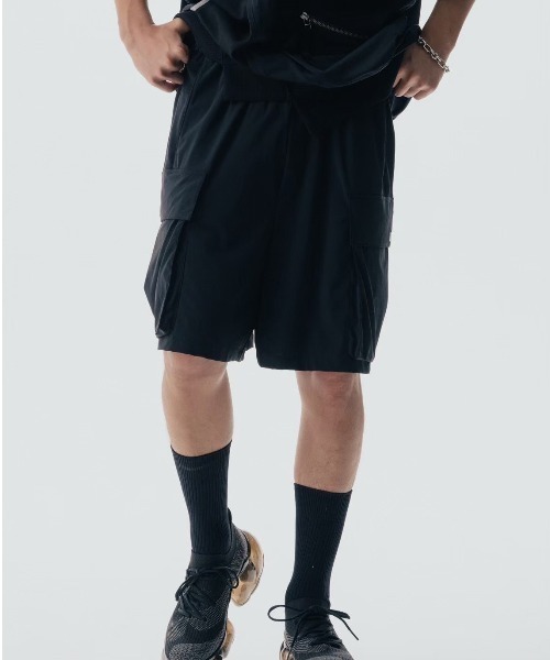 ROYAL FLASH(ロイヤルフラッシュ)の「Maison ULA/メゾン ウラ/切り替えショートパンツ(その他パンツ・メンズ・ブラック・1/2)」の2枚目の写真