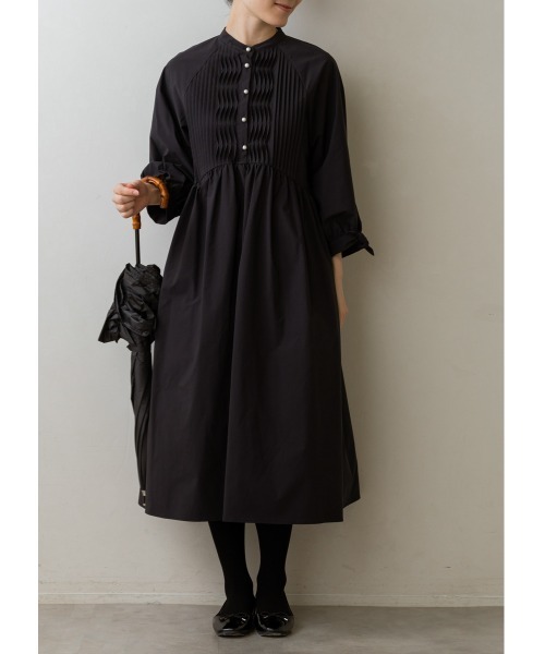 Sono(ソーノ)の「【SONO/ソーノ】【PLUVIOPHILE.COL】ウェイビータックワンピース(ワンピース・レディース・ブラック/ネイビー・F)」の2枚目の写真