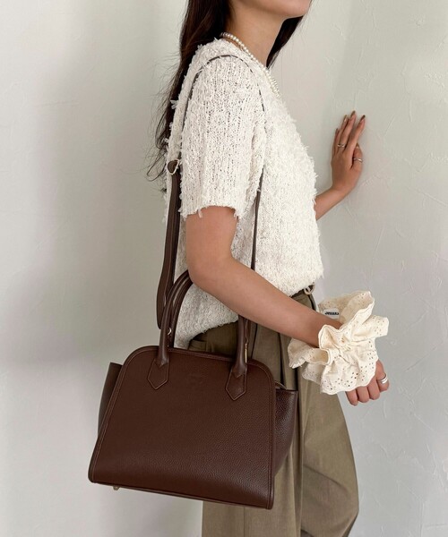 FR台形レザーバッグ（ショルダーバッグ）｜fredy emue（フレディエミュ