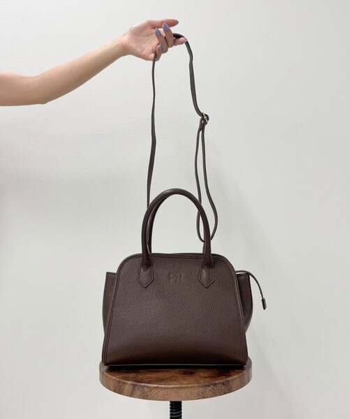 fredy emue（フレディエミュ）の「FR台形レザーバッグ（ショルダーバッグ・レディース・ブラック/ブラウン・FREE）」の15枚目の写真