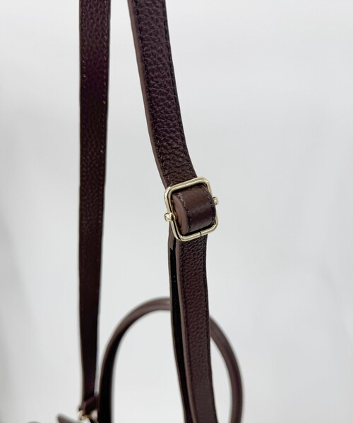 fredy emue（フレディエミュ）の「FR台形レザーバッグ（ショルダーバッグ・レディース・ブラック/ブラウン・FREE）」の16枚目の写真