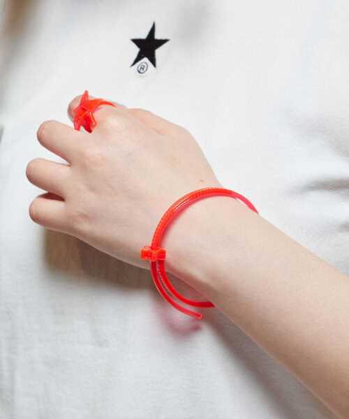 CONVERSE TOKYO(コンバーストウキョウ)の「アニメ【ぼっち・ざ・ろっく!】【JISS】「結束バンド」STAR★ RING(2サイズ展開)(リング・レディース・ピンク/レッド/ブルー/イエロー・SMALL/MEDIUM)」の11枚目の写真