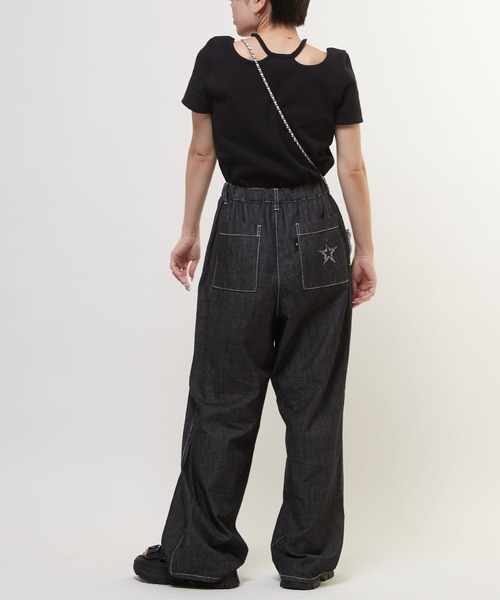 CONVERSE TOKYO（コンバーストウキョウ）の「【限定展開】LIGHT DENIM WIDE PANTS(SET UP)（デニムパンツ・レディース・ブラック/サックスブルー/ブルー・SMALL/MEDIUM）」の9枚目の写真