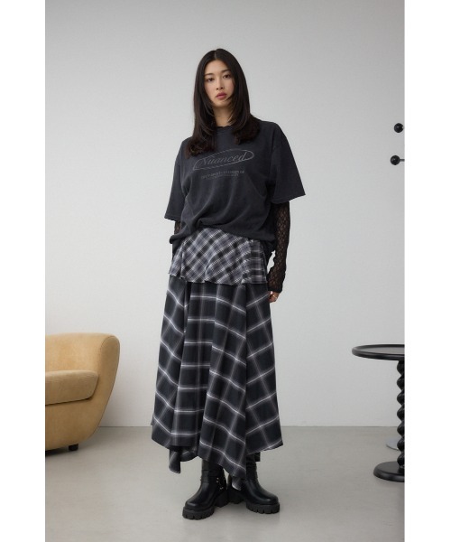 AZUL by moussy(アズールバイマウジー)の「イレヘムチェックスカート(スカート・レディース・ブラック系その他/ブラウン系その他・FREE)」の4枚目の写真