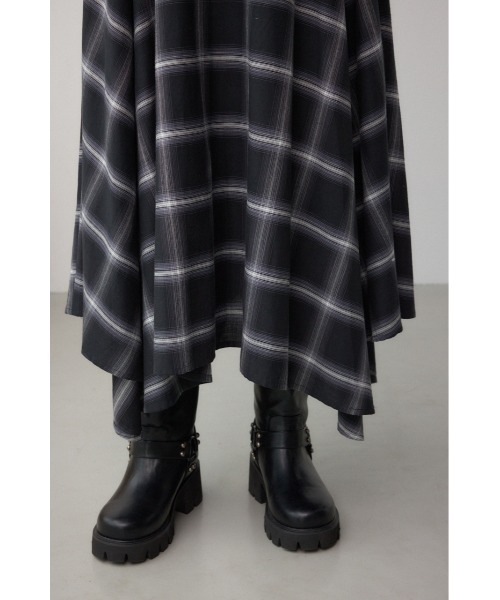 AZUL by moussy(アズールバイマウジー)の「イレヘムチェックスカート(スカート・レディース・ブラック系その他/ブラウン系その他・FREE)」の10枚目の写真