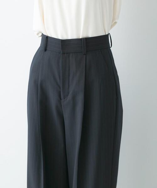 URBAN RESEARCH ROSSO WOMEN（アーバンリサーチ　ロッソ）の「ウール混防シワハイウエストワイドスラックス（その他パンツ・レディース・グレー/ベージュ/ネイビー・34/36/38/TALL）」の21枚目の写真