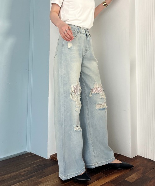 Rejoule(リジュール)の「レースダメージデニムパンツ(デニムパンツ・レディース・ライトブルー・S/M)」の3枚目の写真