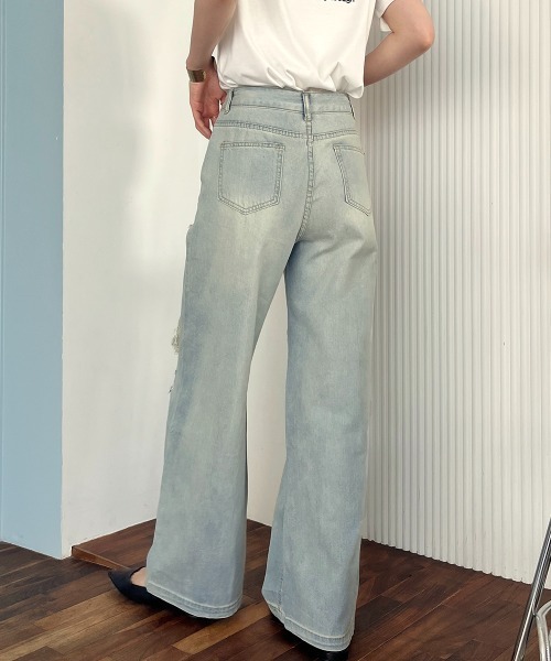 Rejoule(リジュール)の「レースダメージデニムパンツ(デニムパンツ・レディース・ライトブルー・S/M)」の4枚目の写真
