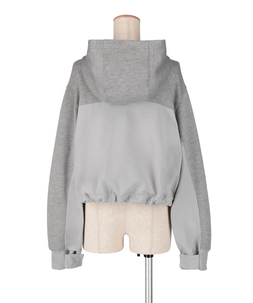 KONVINI(コンビニ)の「【Chillity】ナイロン切り替えショートフーディー/Nylon Panel Short Hoodie(パーカー・レディース・ブラック/グレー・FREE)」の4枚目の写真