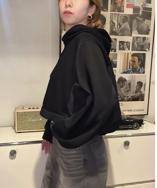 KONVINI(コンビニ)の「【Chillity】ナイロン切り替えショートフーディー/Nylon Panel Short Hoodie(パーカー・レディース・ブラック/グレー・FREE)」の8枚目の写真
