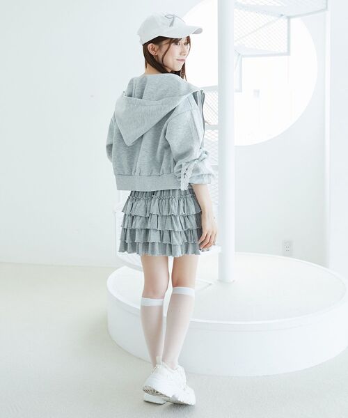 MAJESTIC LEGON（マジェスティックレゴン）の「4段フリルスカパン（スカート・レディース・グレー/ブラウン/アイボリー/チャコールグレー・MEDIUM）」の12枚目の写真