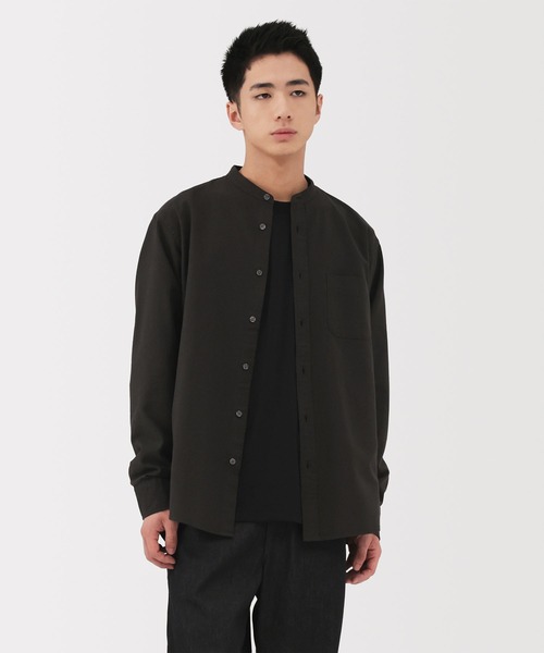 無印良品（ムジルシリョウヒン）の「紳士　洗いざらしオックススタンドカラー長袖シャツ（シャツ/ブラウス・メンズ・ダークグレー/サンドベージュ/ホワイト/ダークネイビー/カーキ・S/M/L/XL）」の2枚目の写真