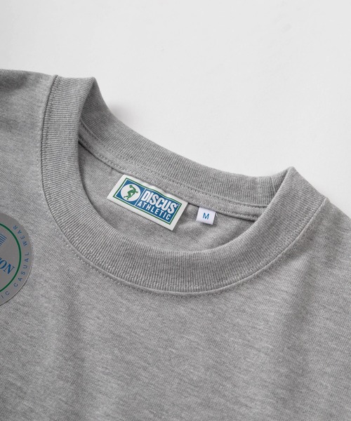 DISCUS(ディスカス)の「【71】【DISCUS/ディスカス】USAコットンブレンド オーバルワッペンワンポイント刺繍&ピスネームタグデザイン ロングスリーブTシャツ(Tシャツ/カットソー・メンズ・ブラック/グレー/アッシュグレー/ホワイト/ネイビー・M/L/XL)」の8枚目の写真