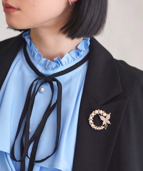 RUIRUE BOUTIQUE（ルイルエブティック）の「シルバー / ゴールド パール ブローチ 4type ｜ レディース セレモニースーツ ママスーツ オケージョンドレス 結婚式 パーティードレス フォーマル 華やか アクセサリー（ブローチ/コサージュ・レディース・ゴールド系3/シルバー/ゴールド系2/ゴールド・FREE）」の16枚目の写真