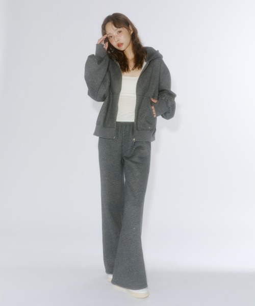 Lallana（ララーナ）の「Lame coco straight sweatpants / ラメココ