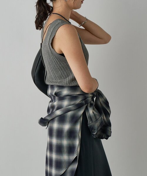 RIVE DROITE(リヴドロワ)の「【着回し力抜群】2wayニットタンク(ニット/セーター・レディース・グレー/アイボリー・FREE)」の15枚目の写真