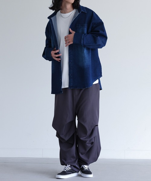 MDR(エムディアール)の「オーバーサイズストレッチデニムシャツ(シャツ/ブラウス・メンズ・ブルー/ブラック・M/L)」の10枚目の写真