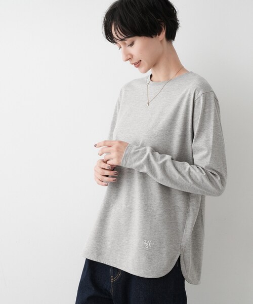 Dessin(デッサン)の「【選べる首元デザイン/洗える】クルーネックロングTシャツ(Tシャツ/カットソー・レディース・グレー/ブラック系2/ホワイト系・00/01/02/03)」の17枚目の写真