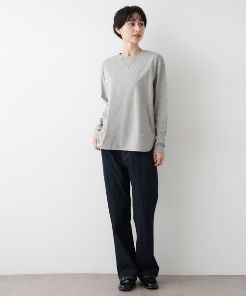 Dessin(デッサン)の「【選べる首元デザイン/洗える】クルーネックロングTシャツ(Tシャツ/カットソー・レディース・グレー/ブラック系2/ホワイト系・00/01/02/03)」の15枚目の写真