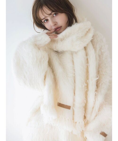 dazzlin（ダズリン）の「リップルカールマフラー（マフラー・レディース・レッド/ピンク/グリーン/イエロー/チャコールグレー/ブルー/アイボリー・FREE）」の10枚目の写真