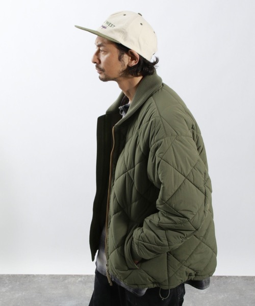 BAYFLOW（ベイフロー）の「〈撥水加工〉キルティングブルゾン / キルトジャケット（ブルゾン・メンズ・カーキ/ブラック・LARGE/MEDIUM）」の11枚目の写真