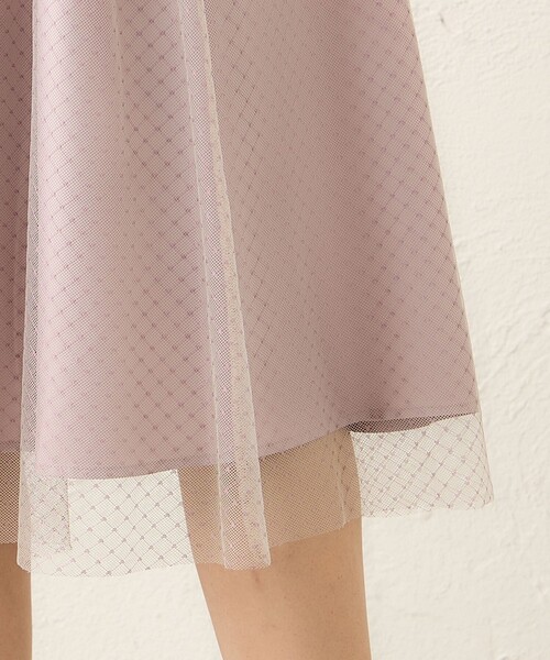 TO BE CHIC(トゥー ビー シック)の「ニットコンビ チュールワンピース(ワンピース・レディース・ブラック/ピンク系その他2・42/40)」の4枚目の写真