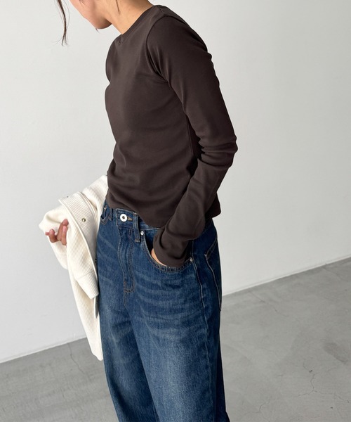 CANAL JEAN（キャナルジーン）の「HARING　クルーネックロングTシャツ（Tシャツ/カットソー・レディース・ホワイト/ブラウン/ピンク/レッド・ONE SIZE）」の8枚目の写真