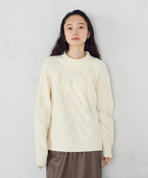 COMME CA ISM(コムサイズム)の「ケーブル ボタンニット(ニット/セーター・レディース・アイボリー/チャコール/ブルー・FREE)」の8枚目の写真