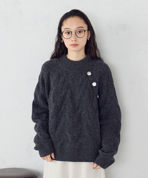 COMME CA ISM(コムサイズム)の「ケーブル ボタンニット(ニット/セーター・レディース・アイボリー/チャコール/ブルー・FREE)」の11枚目の写真